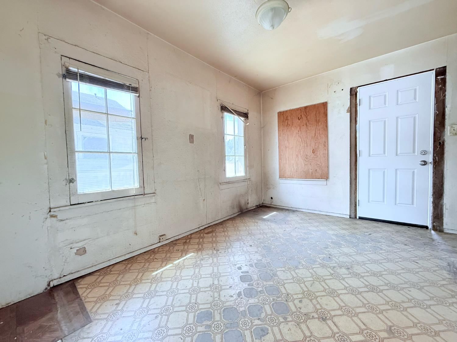 2531 C St, Selma, CA 93662