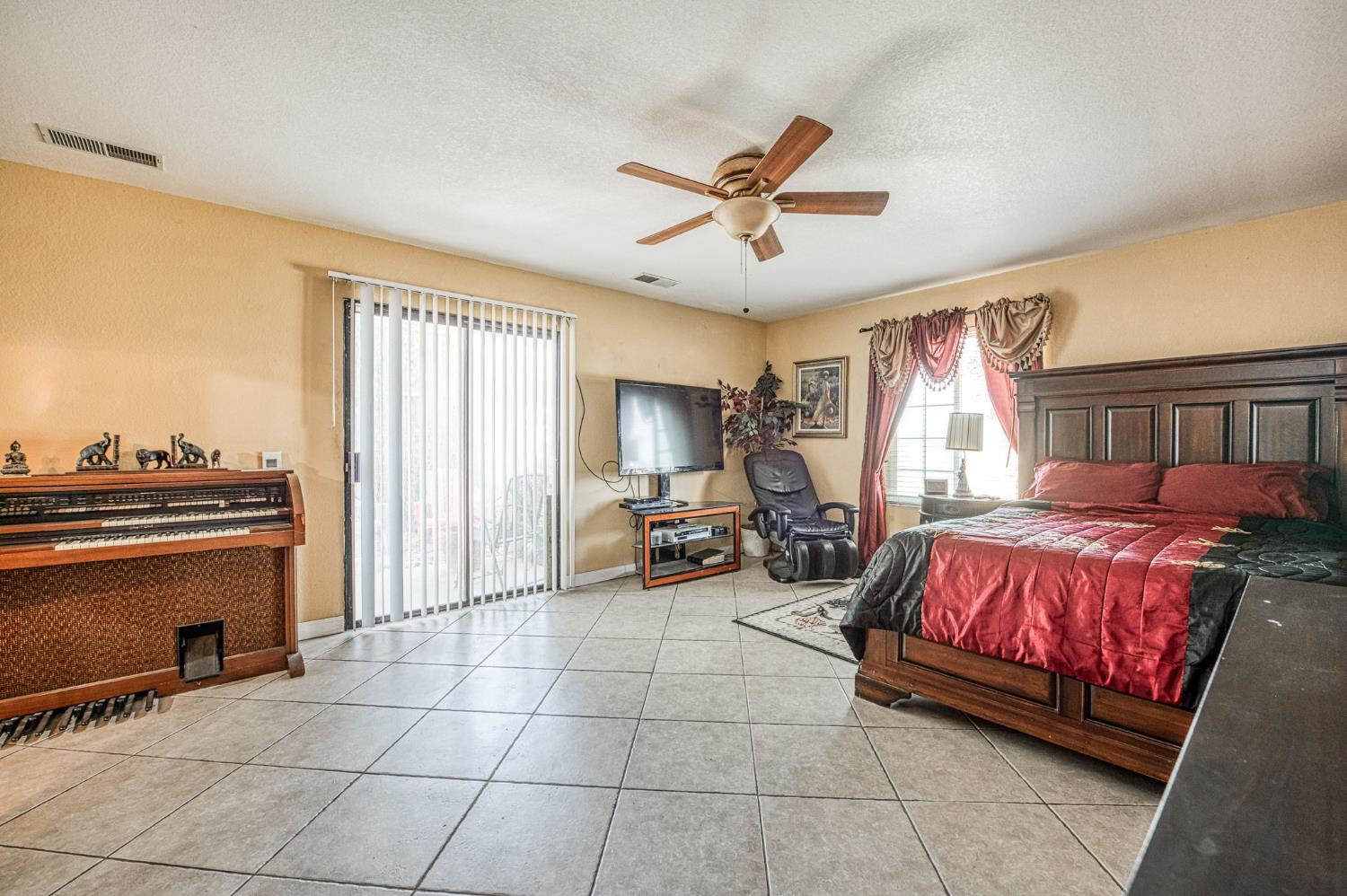 34786 Avenue 15, Madera, CA 93636