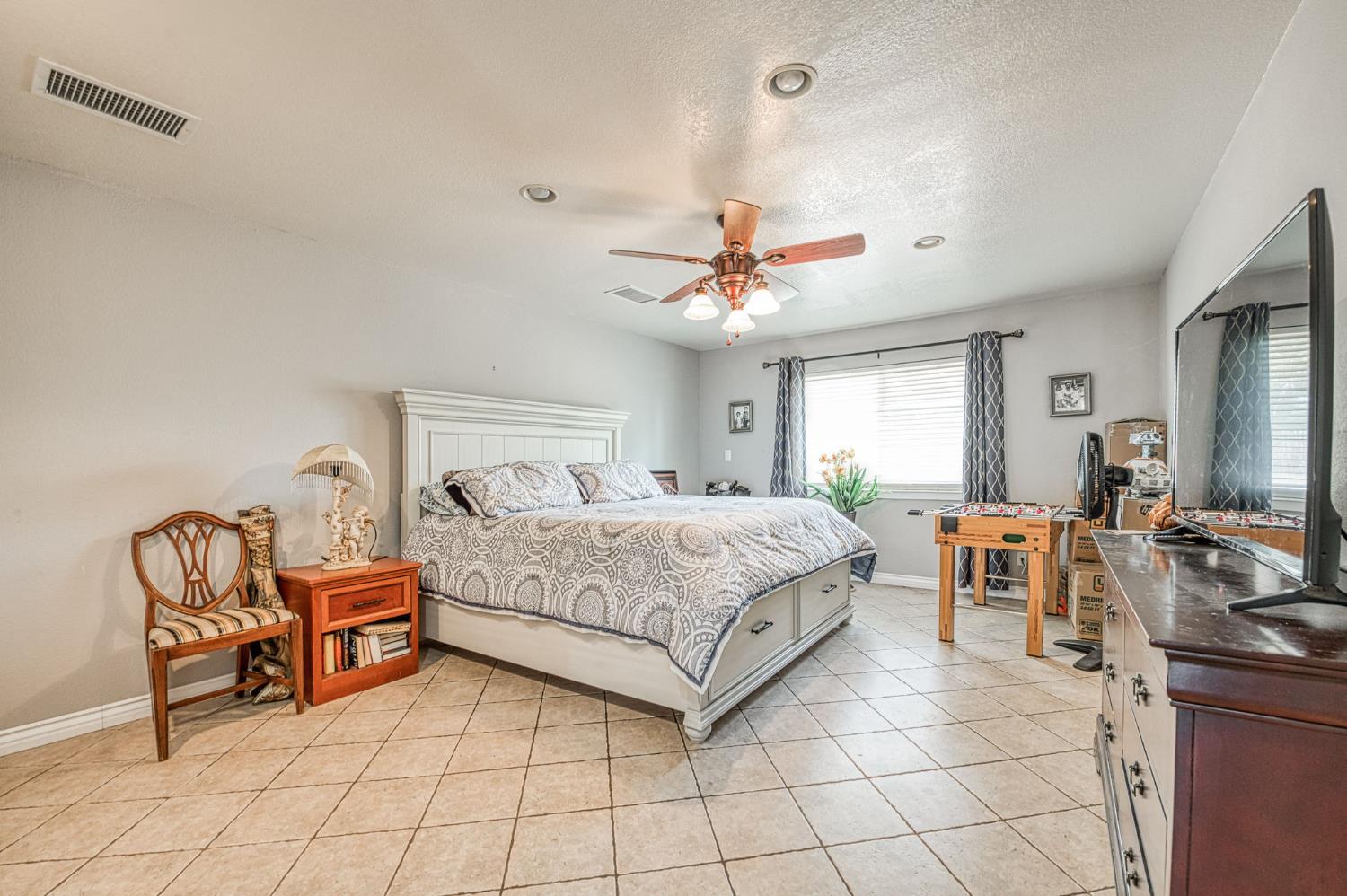 34786 Avenue 15, Madera, CA 93636