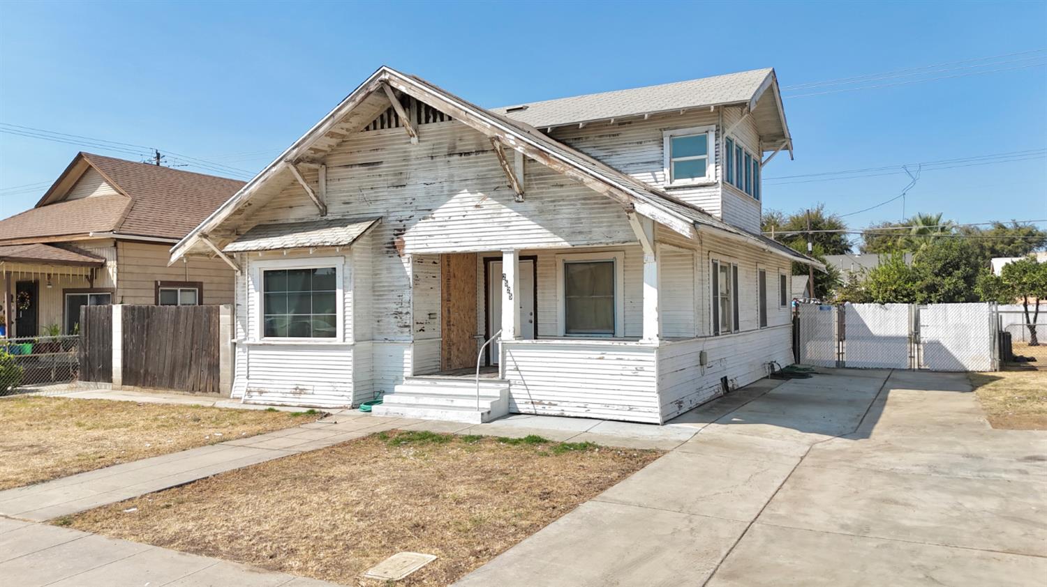 2525 C St, Selma, CA 93662