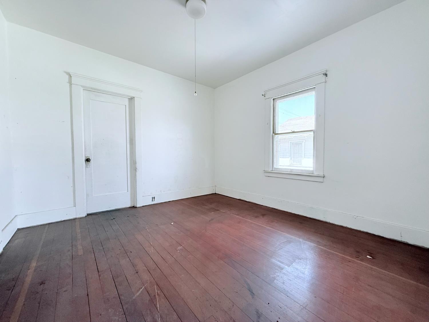 2525 C St, Selma, CA 93662