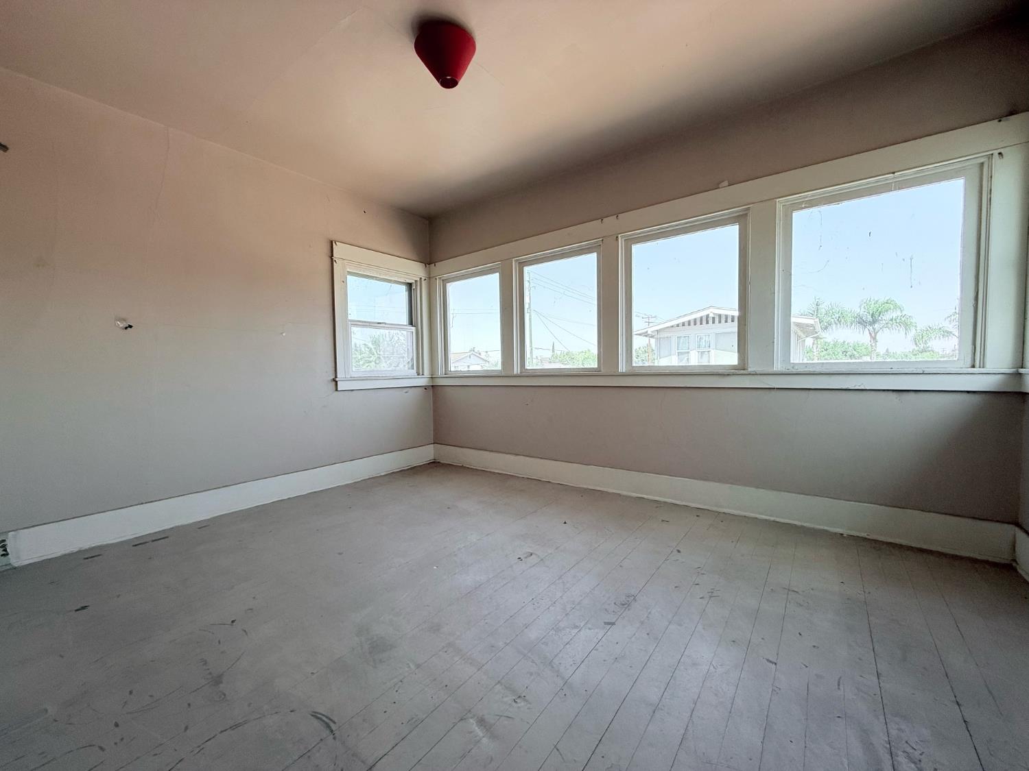 2525 C St, Selma, CA 93662