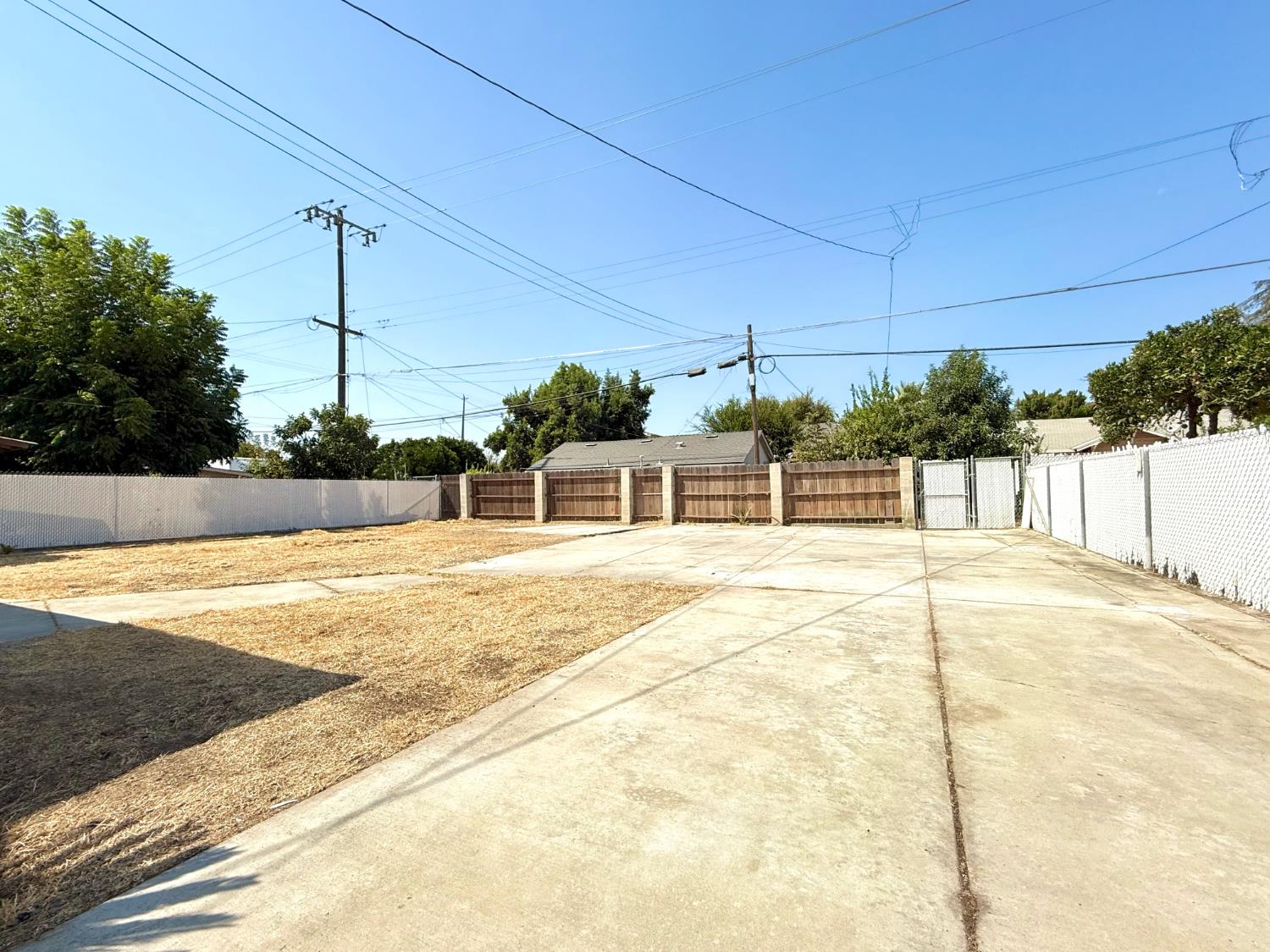 2525 C St, Selma, CA 93662