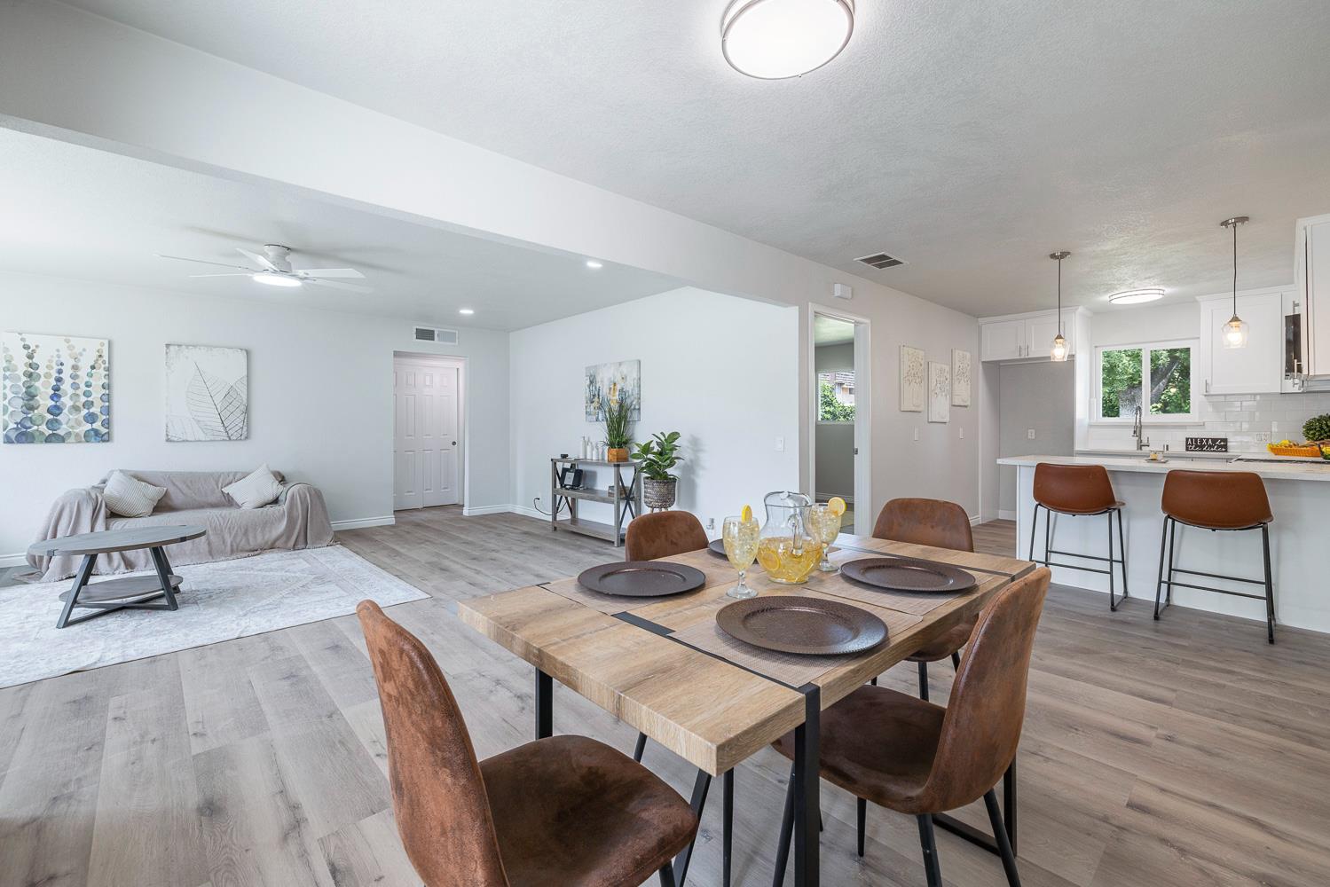 2325 E Hampton Way, Fresno, CA 93726