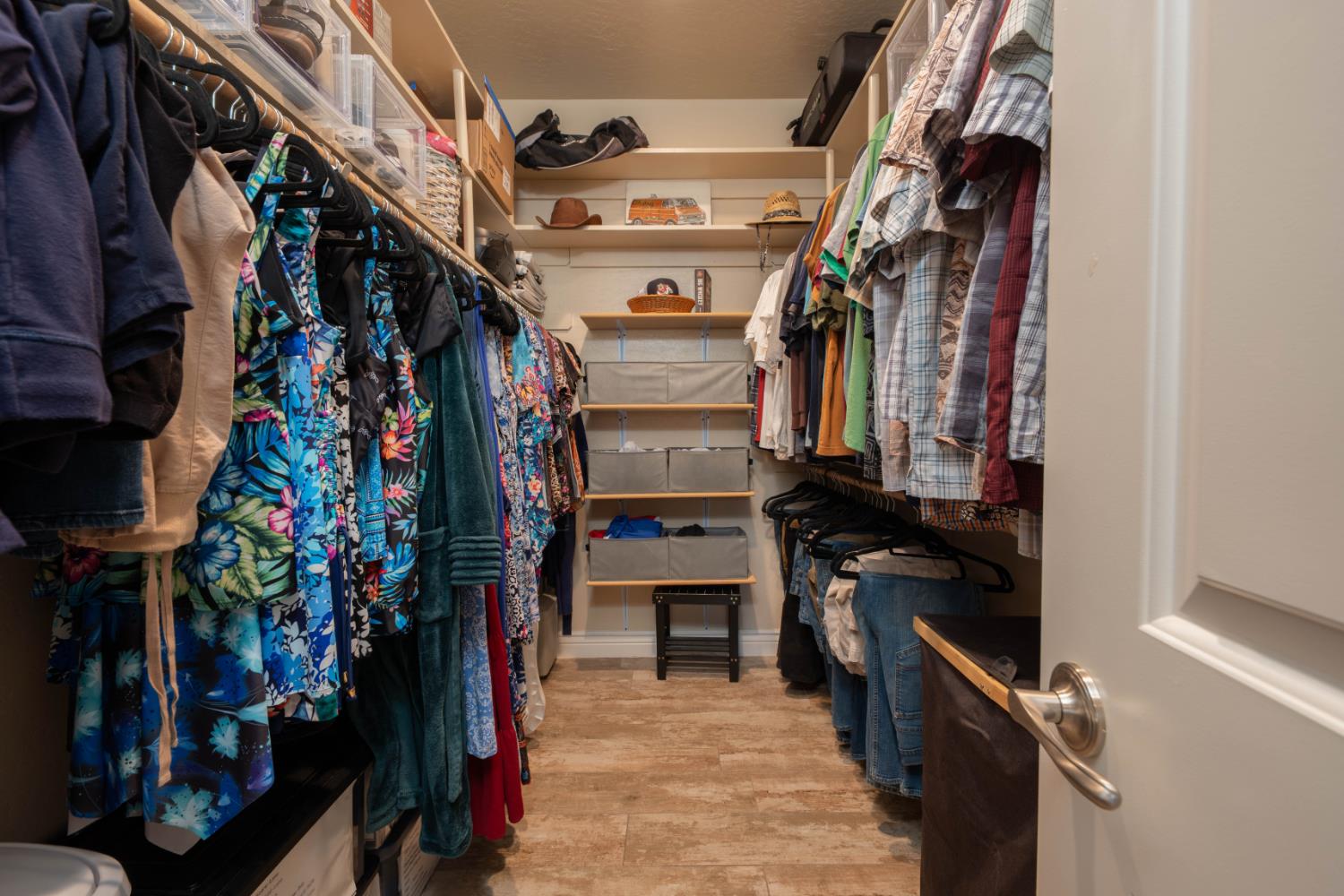 3240 W Lark Ave, Visalia, CA 93291