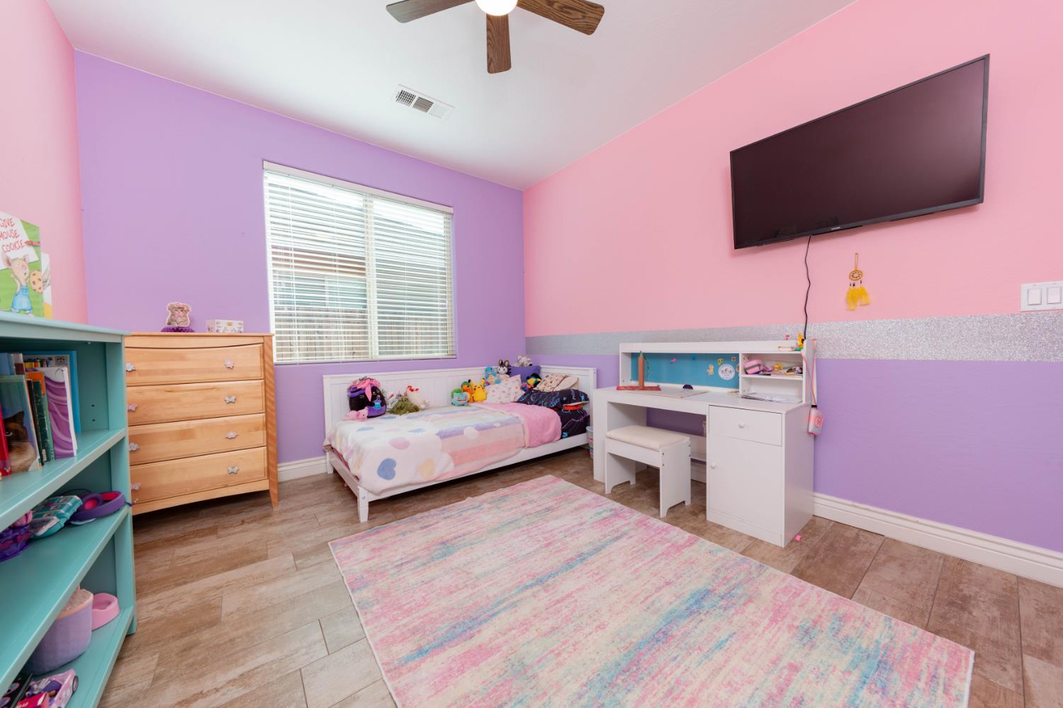 3240 W Lark Ave, Visalia, CA 93291