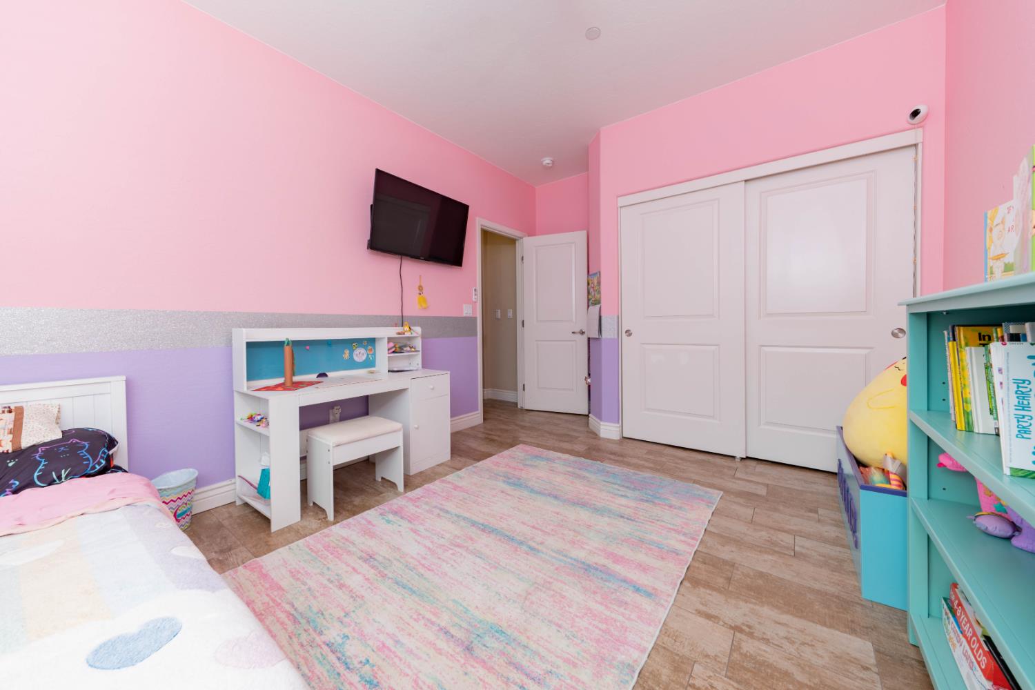 3240 W Lark Ave, Visalia, CA 93291