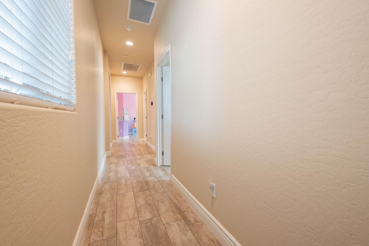 3240 W Lark Ave, Visalia, CA 93291