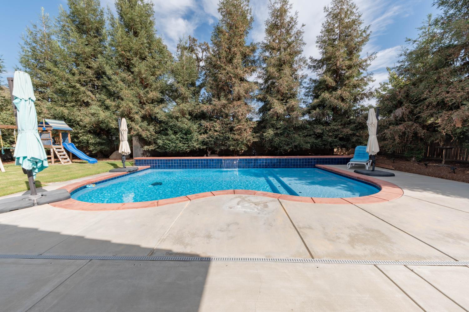 3240 W Lark Ave, Visalia, CA 93291