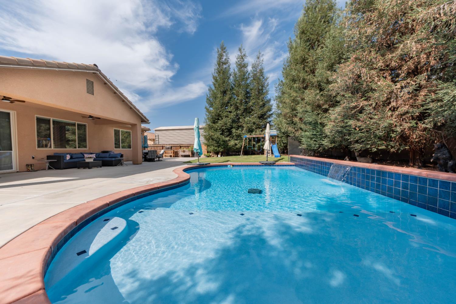 3240 W Lark Ave, Visalia, CA 93291