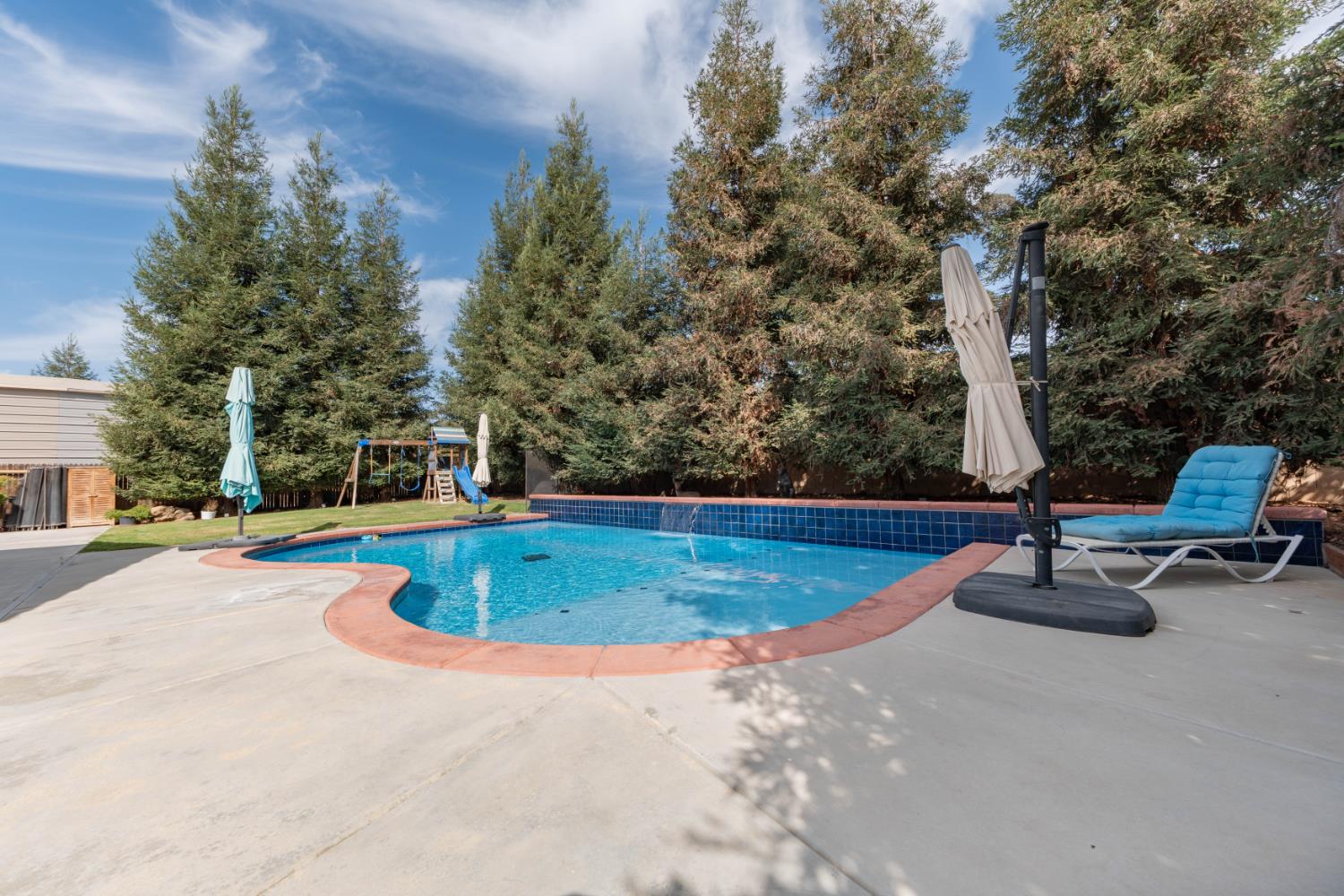 3240 W Lark Ave, Visalia, CA 93291