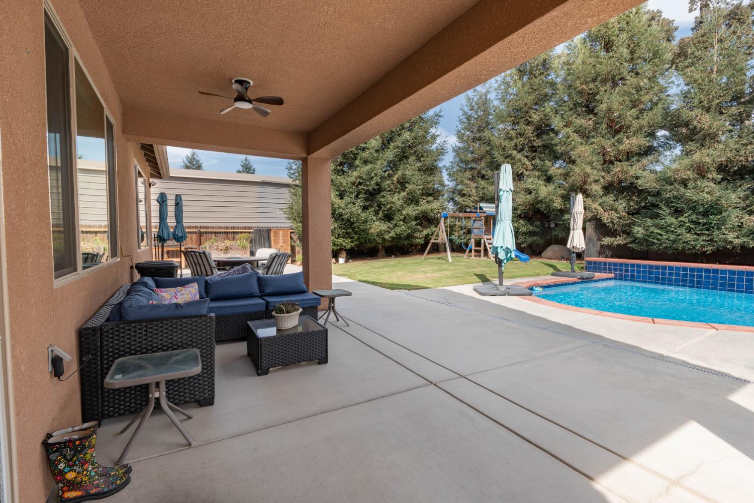 3240 W Lark Ave, Visalia, CA 93291