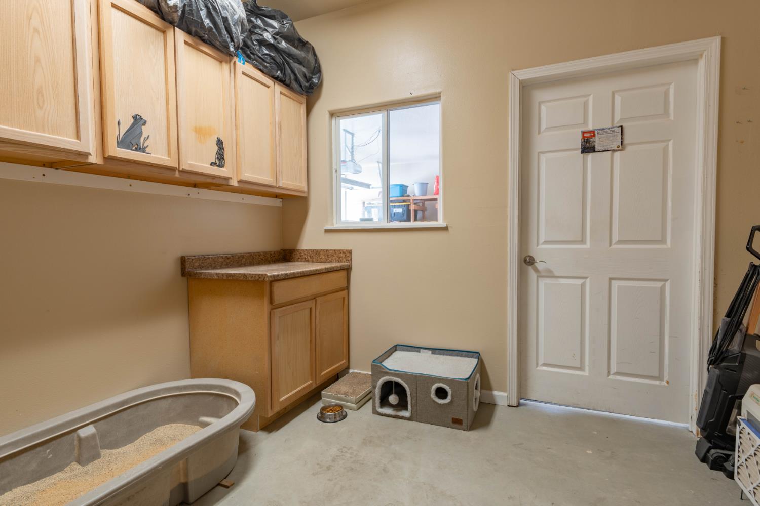 3240 W Lark Ave, Visalia, CA 93291