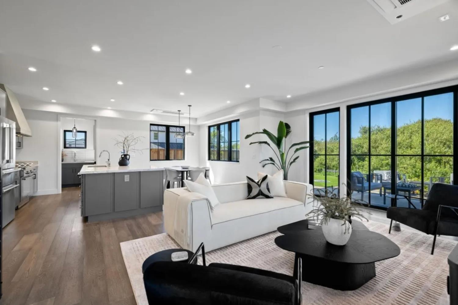 587 Creekside Ct, Half Moon Bay, CA 94019