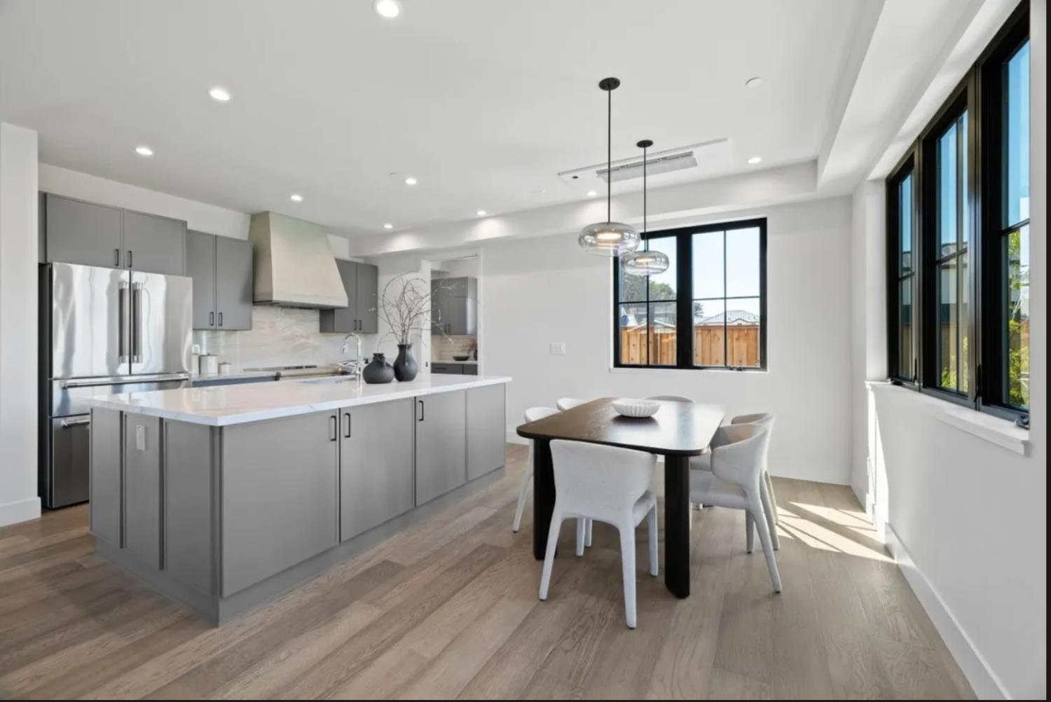 587 Creekside Ct, Half Moon Bay, CA 94019