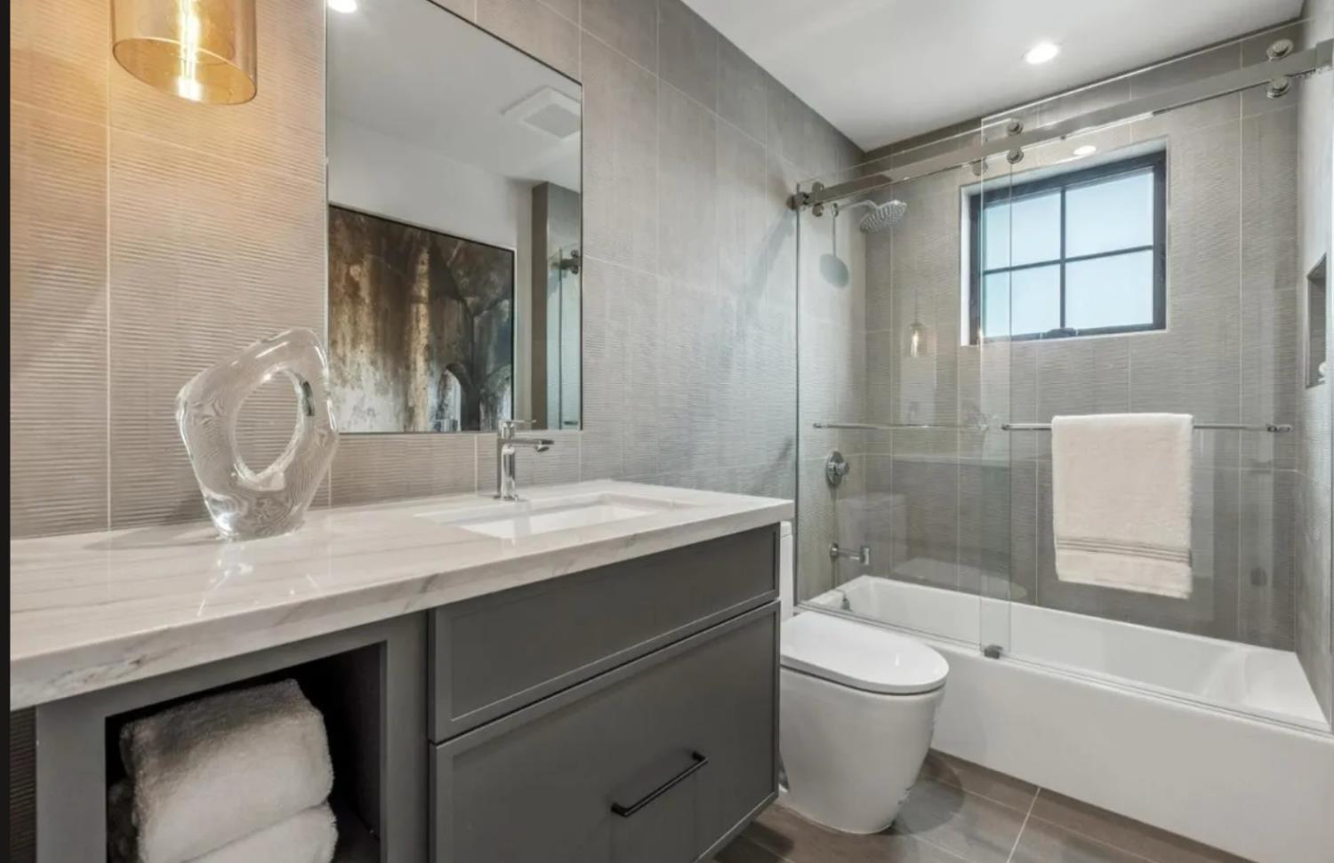 587 Creekside Ct, Half Moon Bay, CA 94019