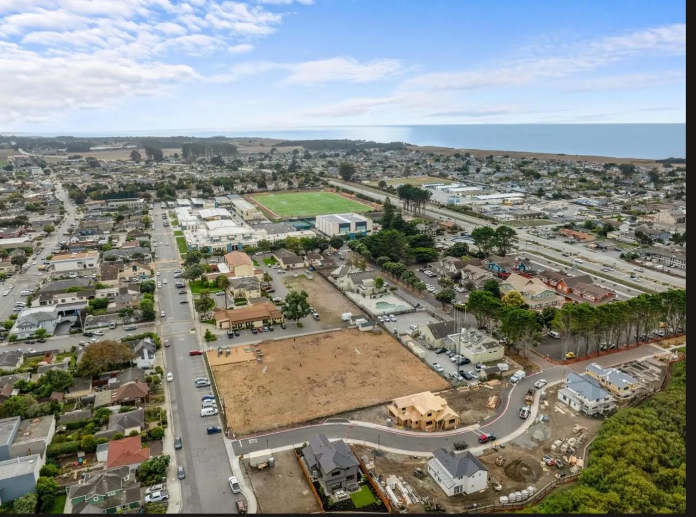587 Creekside Ct, Half Moon Bay, CA 94019