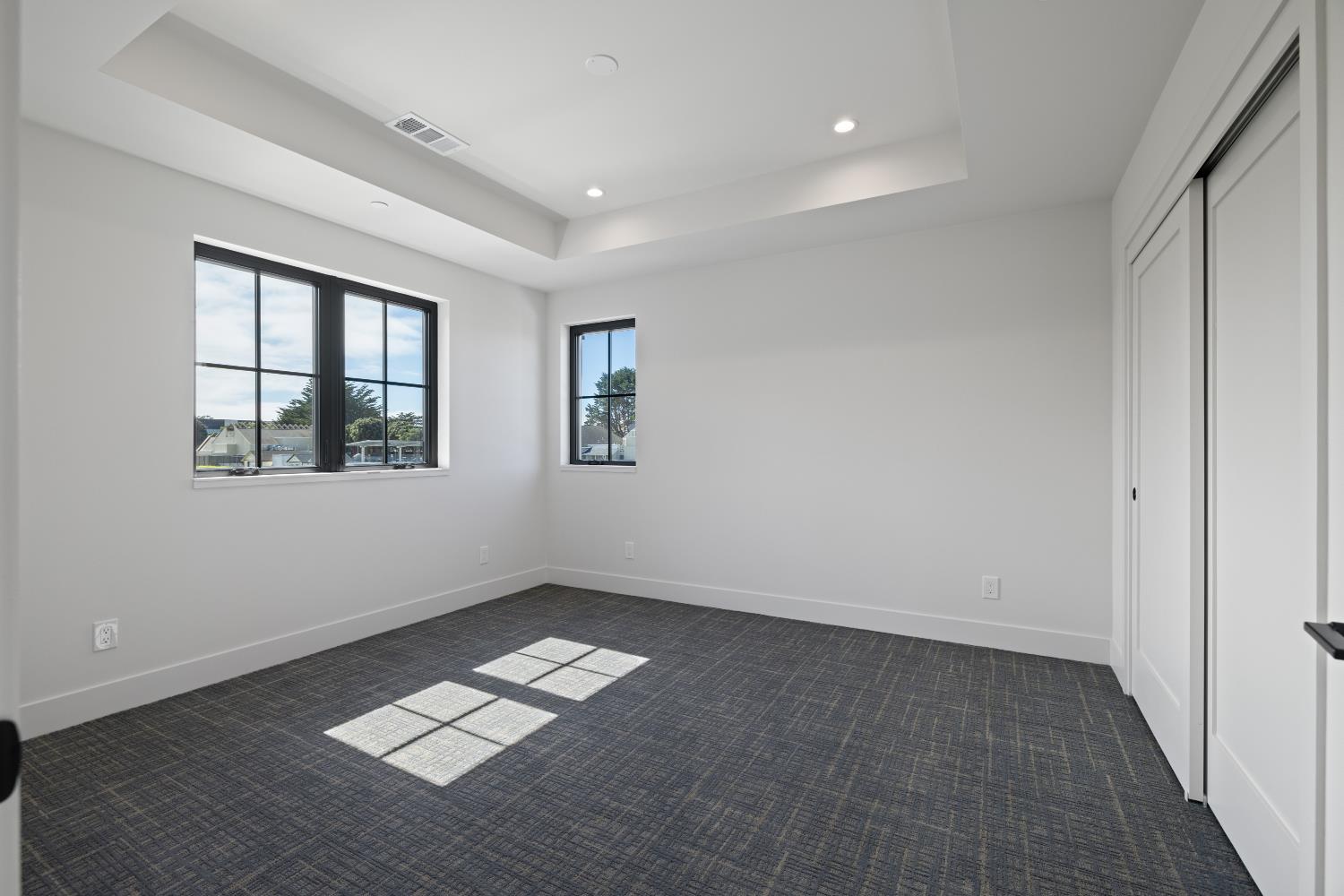 587 Creekside Ct, Half Moon Bay, CA 94019