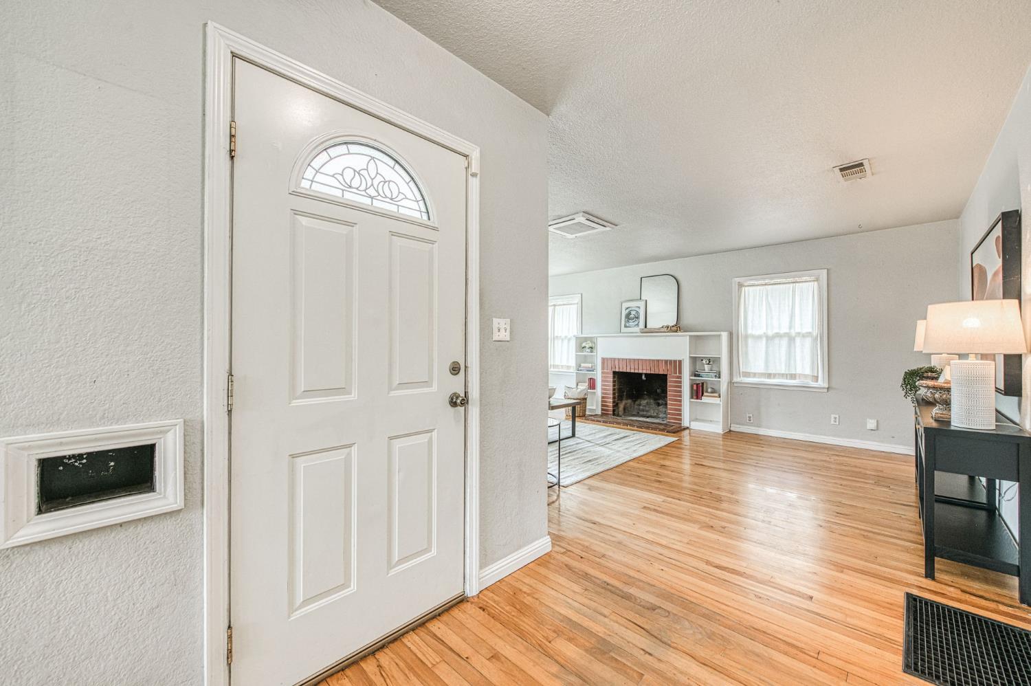 622 W Harvard Ave, Fresno, CA 93705