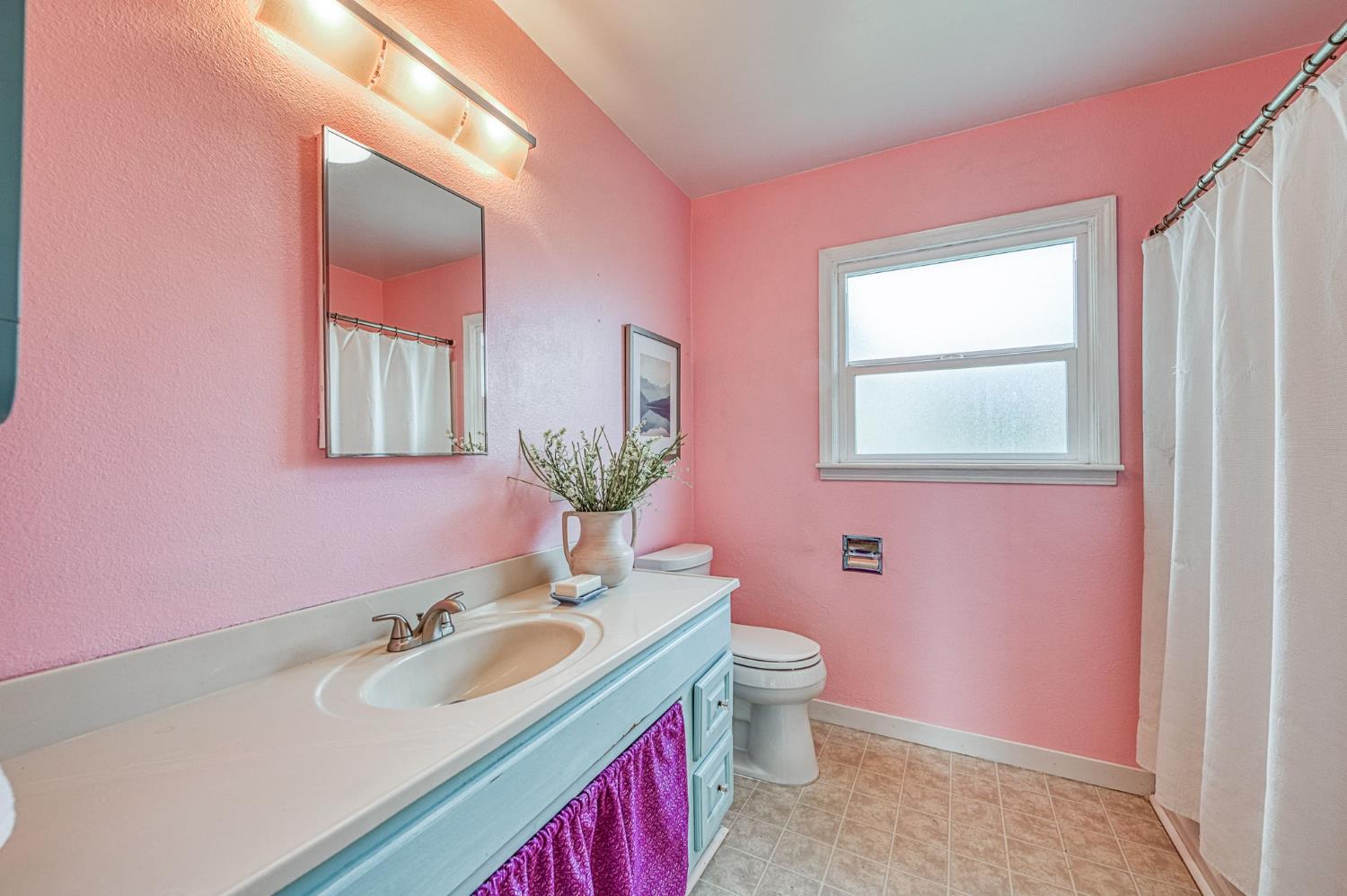622 W Harvard Ave, Fresno, CA 93705
