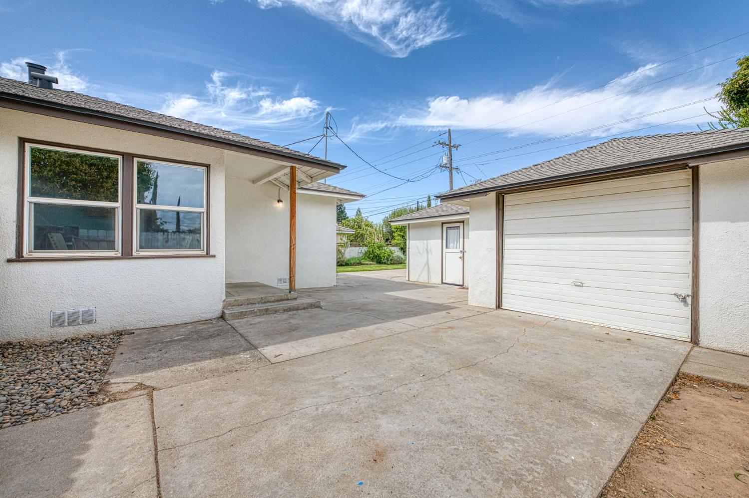 622 W Harvard Ave, Fresno, CA 93705