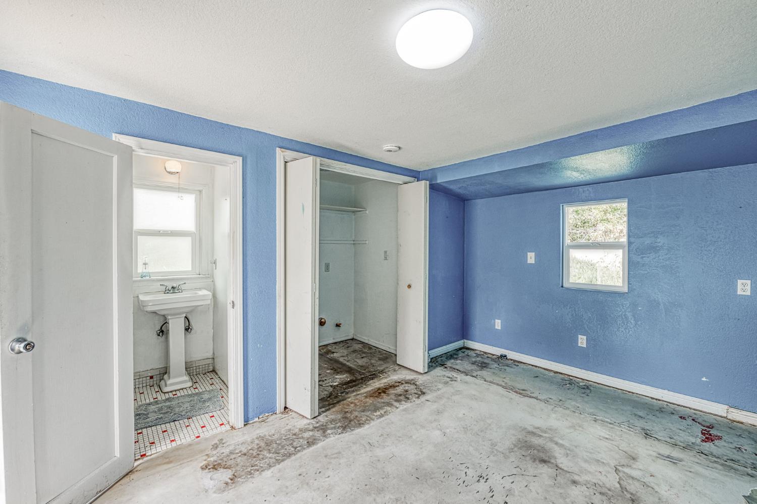 622 W Harvard Ave, Fresno, CA 93705