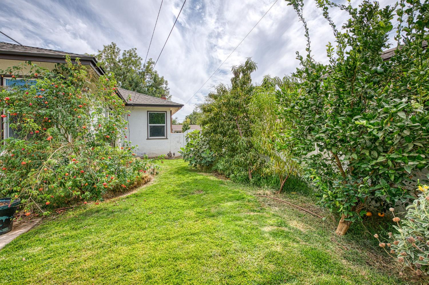 622 W Harvard Ave, Fresno, CA 93705