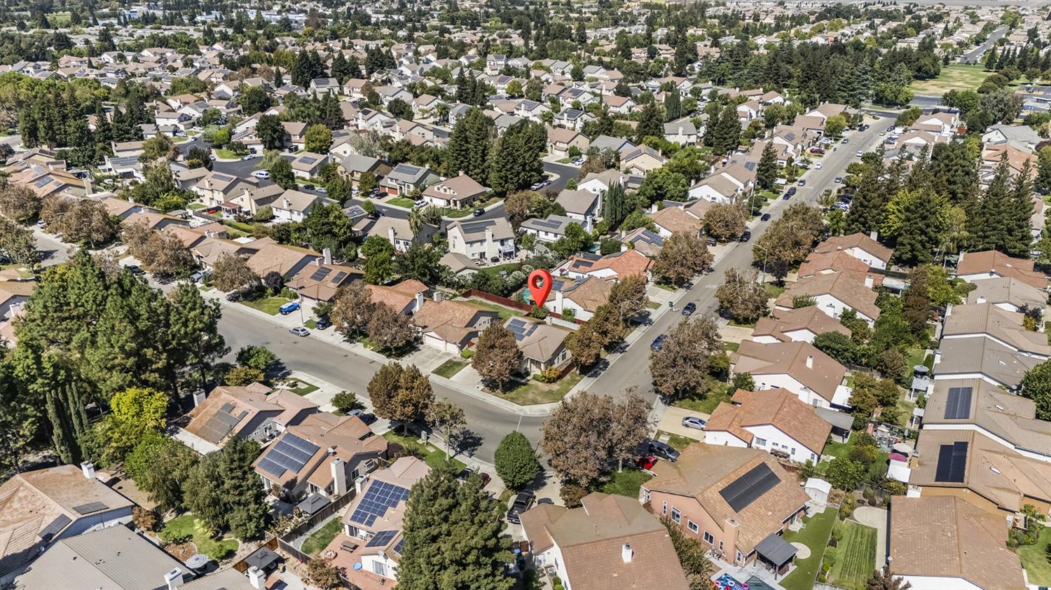 9904 River Oaks Dr, Stockton, CA 95209