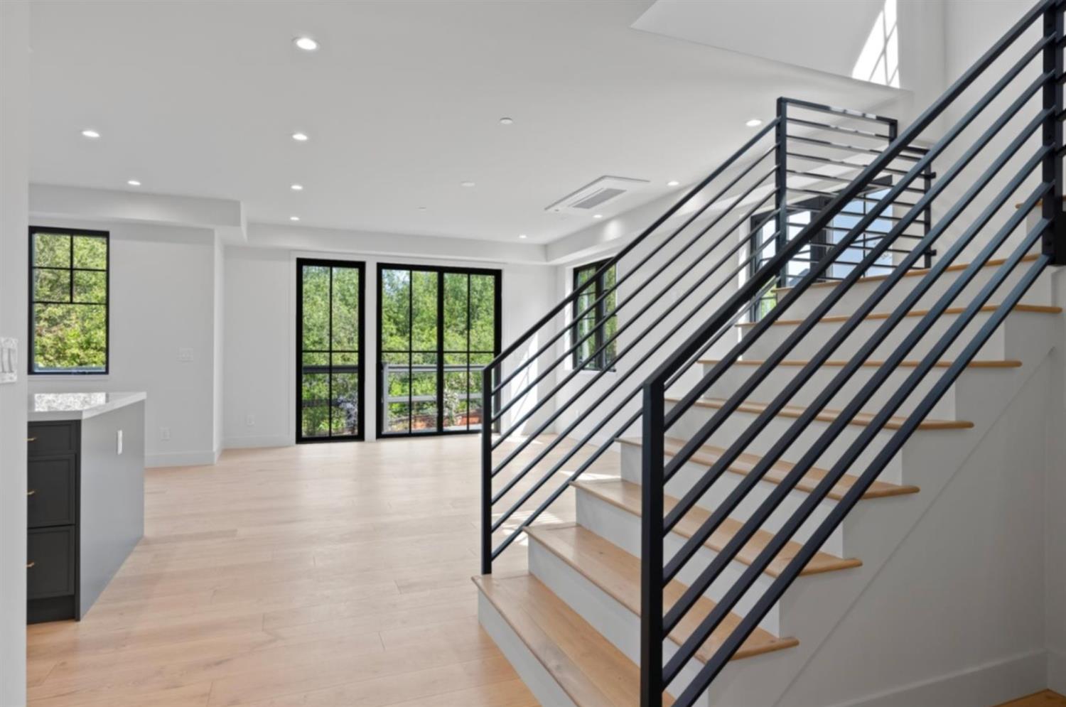 525 Creekside Ct, Half Moon Bay, CA 94019