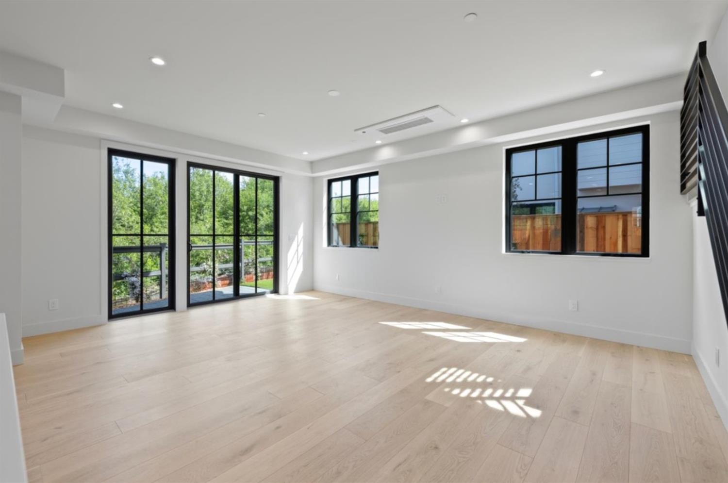 525 Creekside Ct, Half Moon Bay, CA 94019