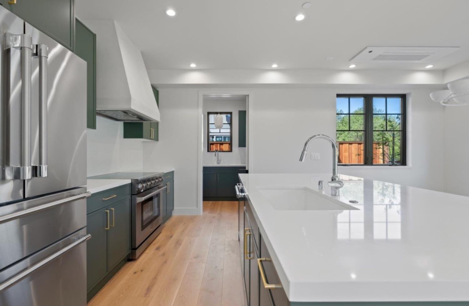 525 Creekside Ct, Half Moon Bay, CA 94019