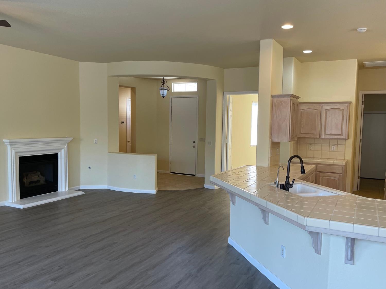 2626 E Solar Ave, Fresno, CA 93720