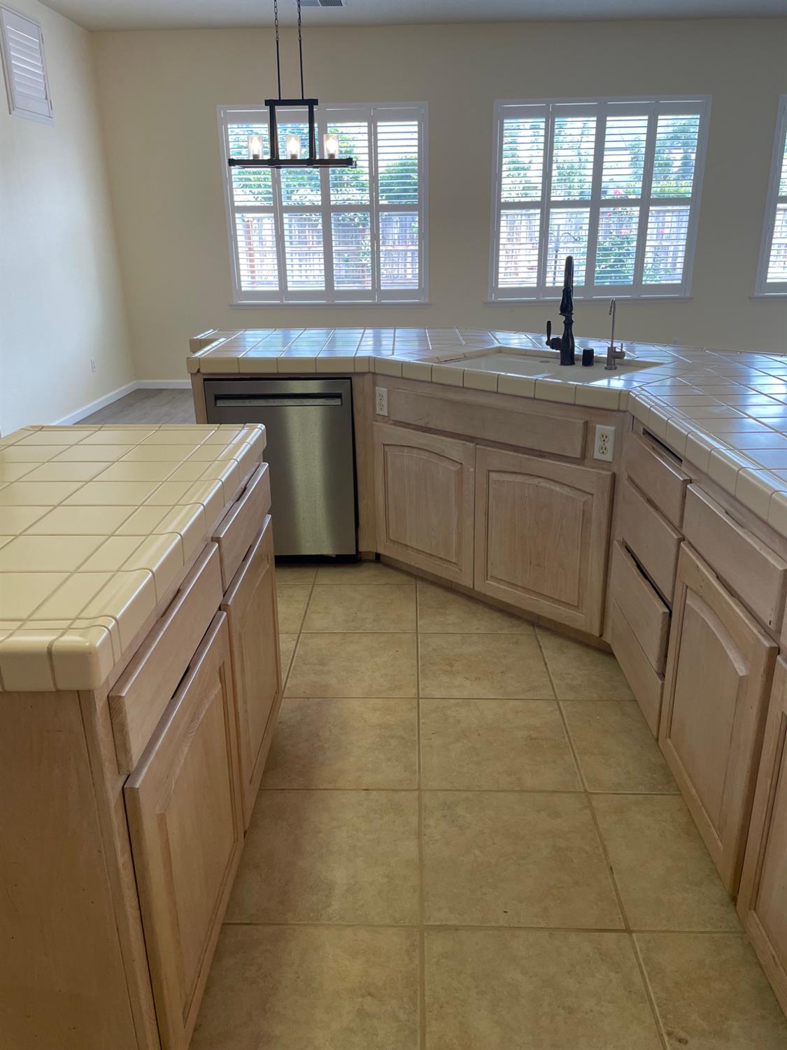 2626 E Solar Ave, Fresno, CA 93720