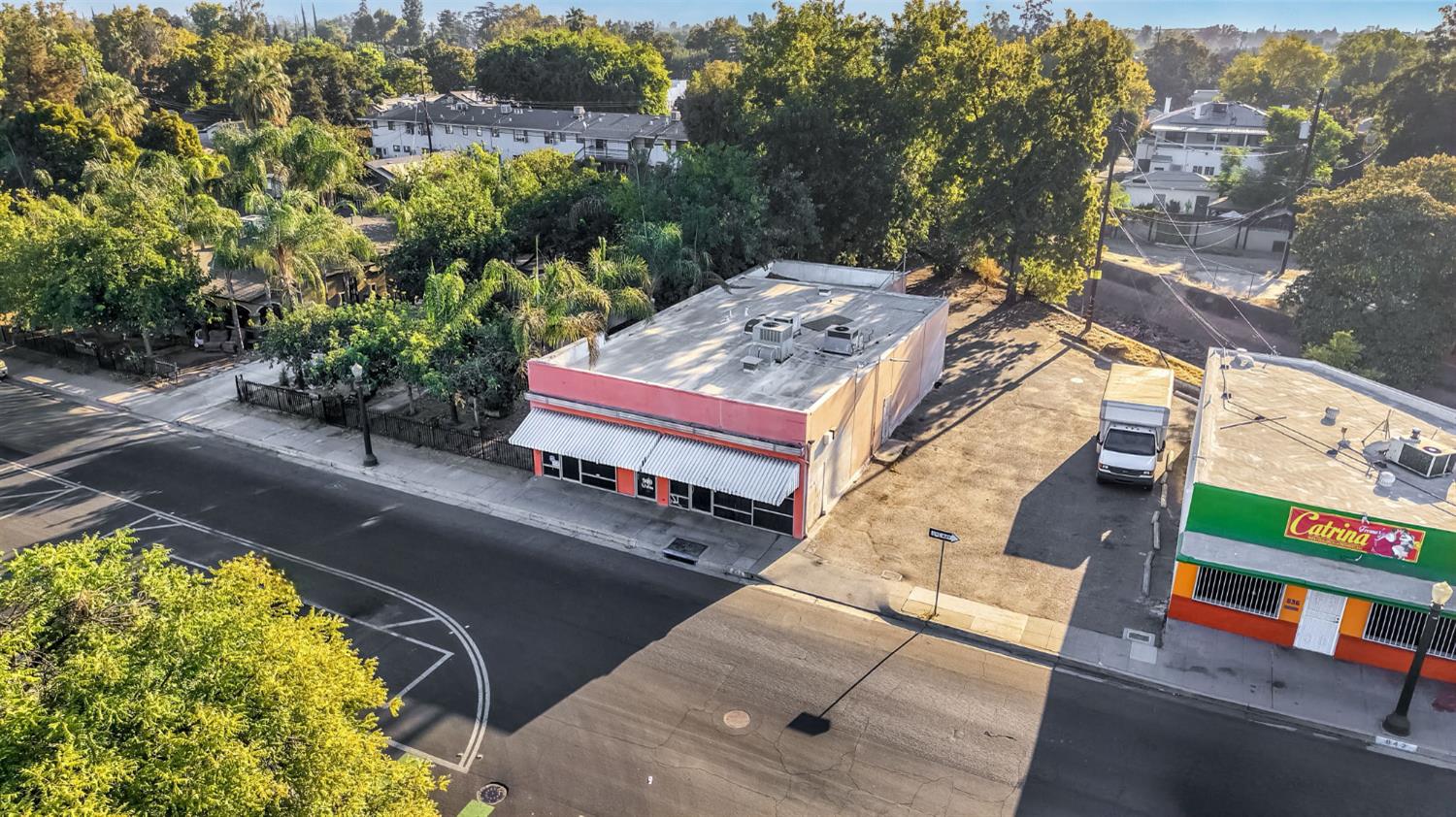 898 N Fulton St, Fresno, CA 93728