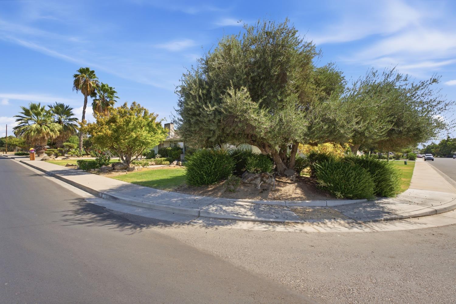 2513 Almond Ave, Sanger, CA 93657