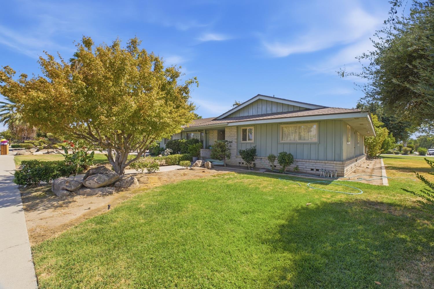2513 Almond Ave, Sanger, CA 93657