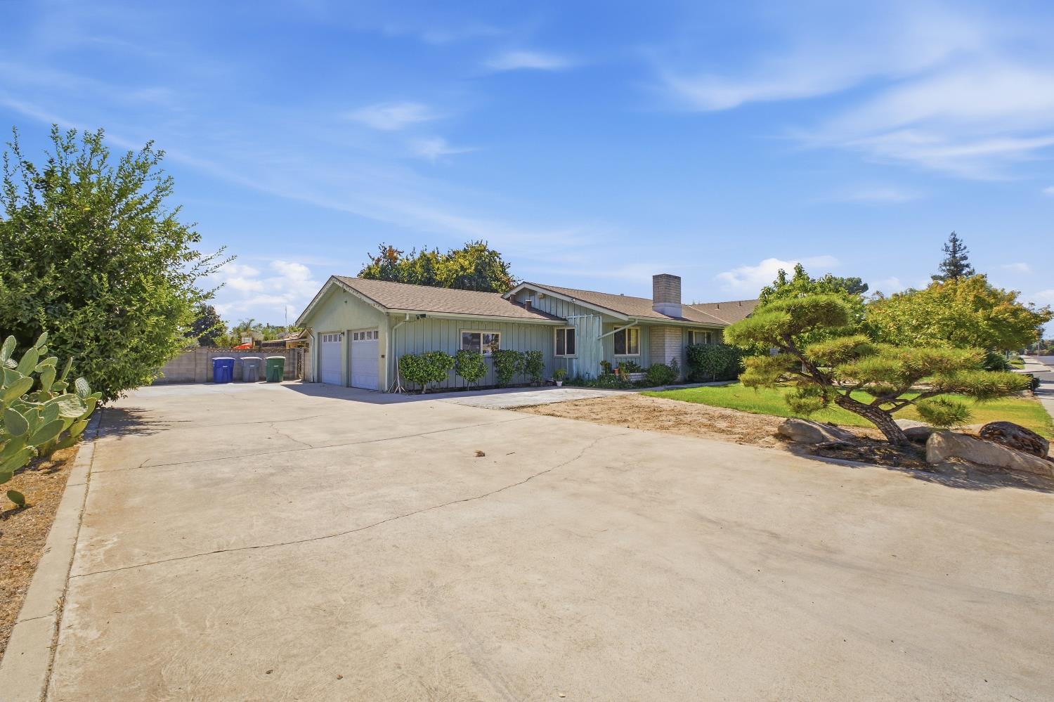 2513 Almond Ave, Sanger, CA 93657