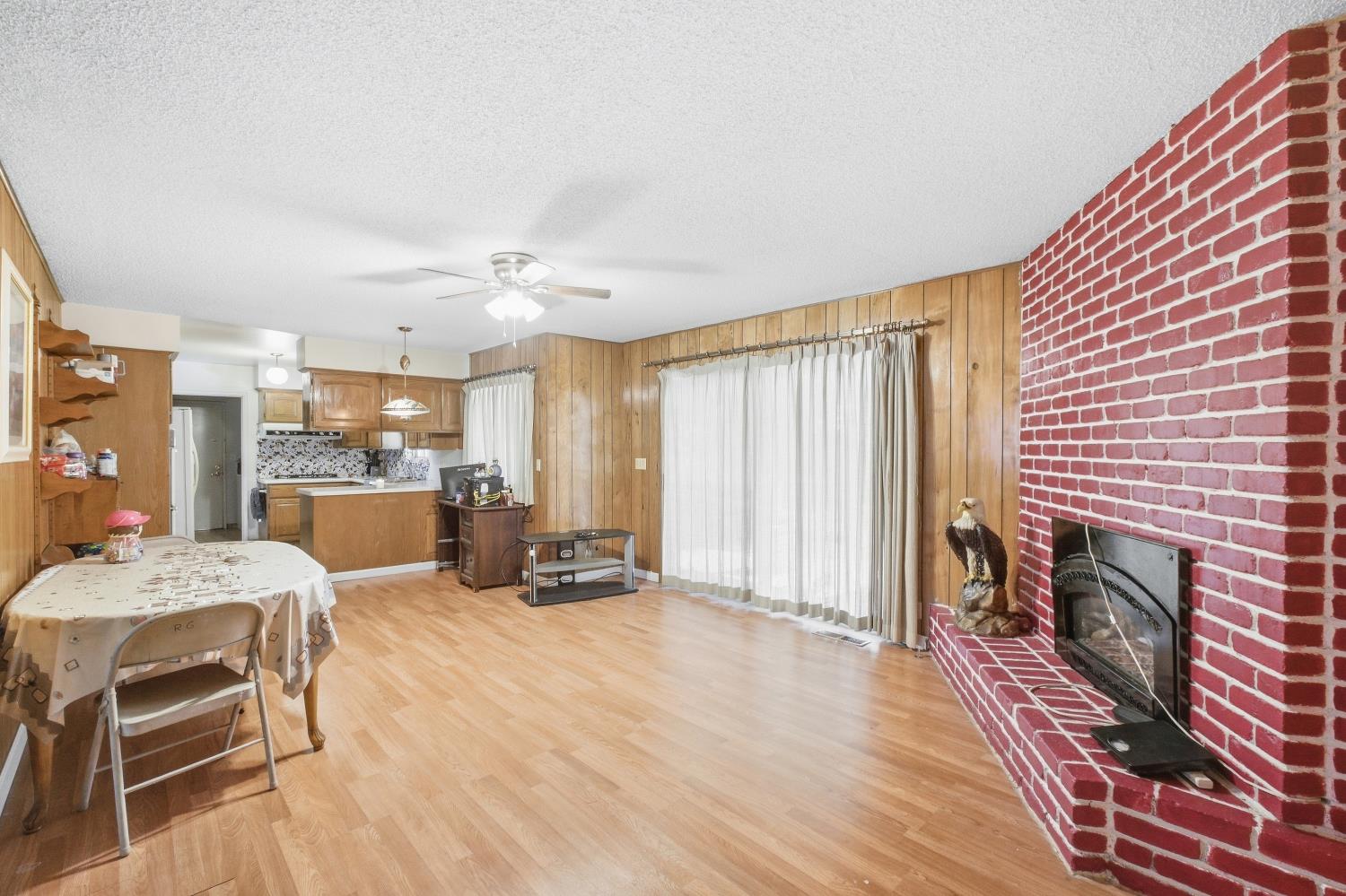 2513 Almond Ave, Sanger, CA 93657