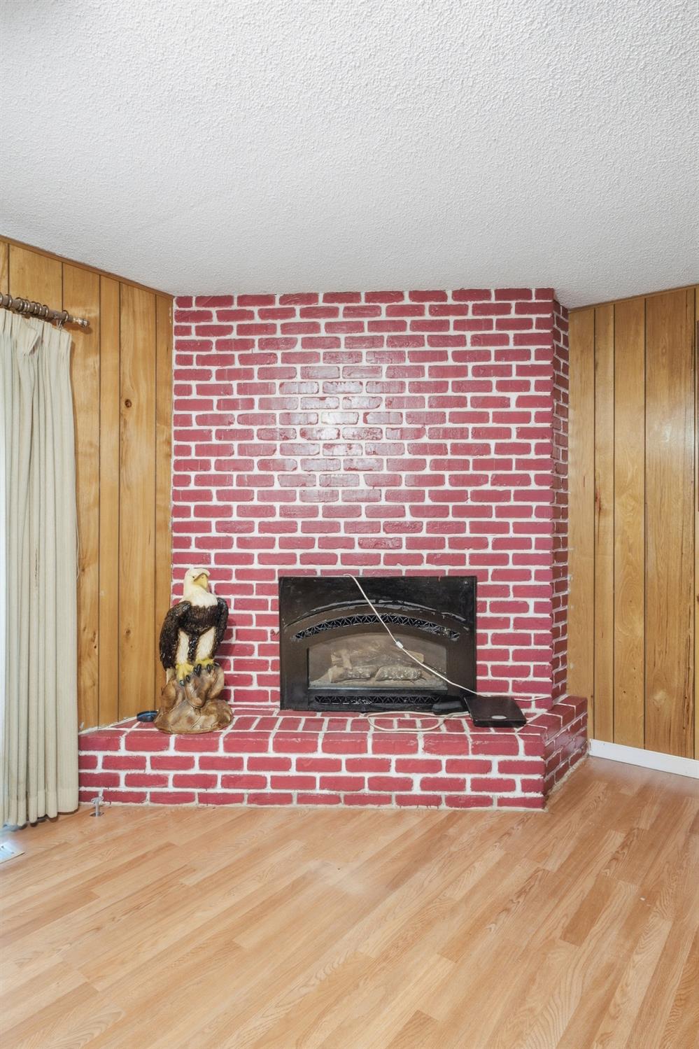 2513 Almond Ave, Sanger, CA 93657