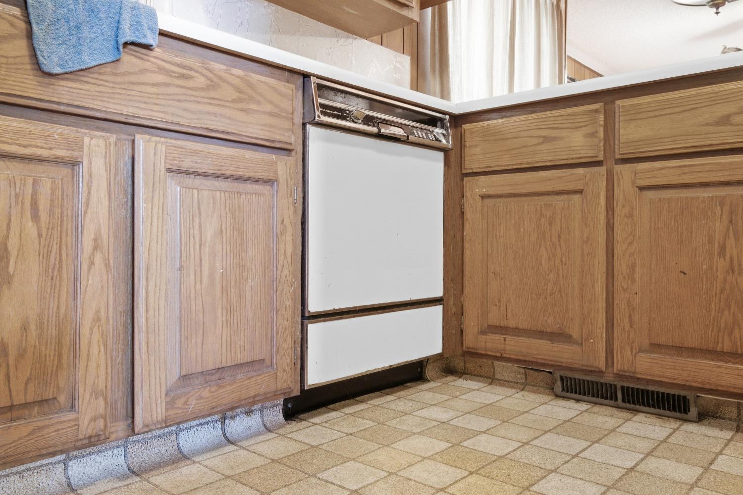 2513 Almond Ave, Sanger, CA 93657
