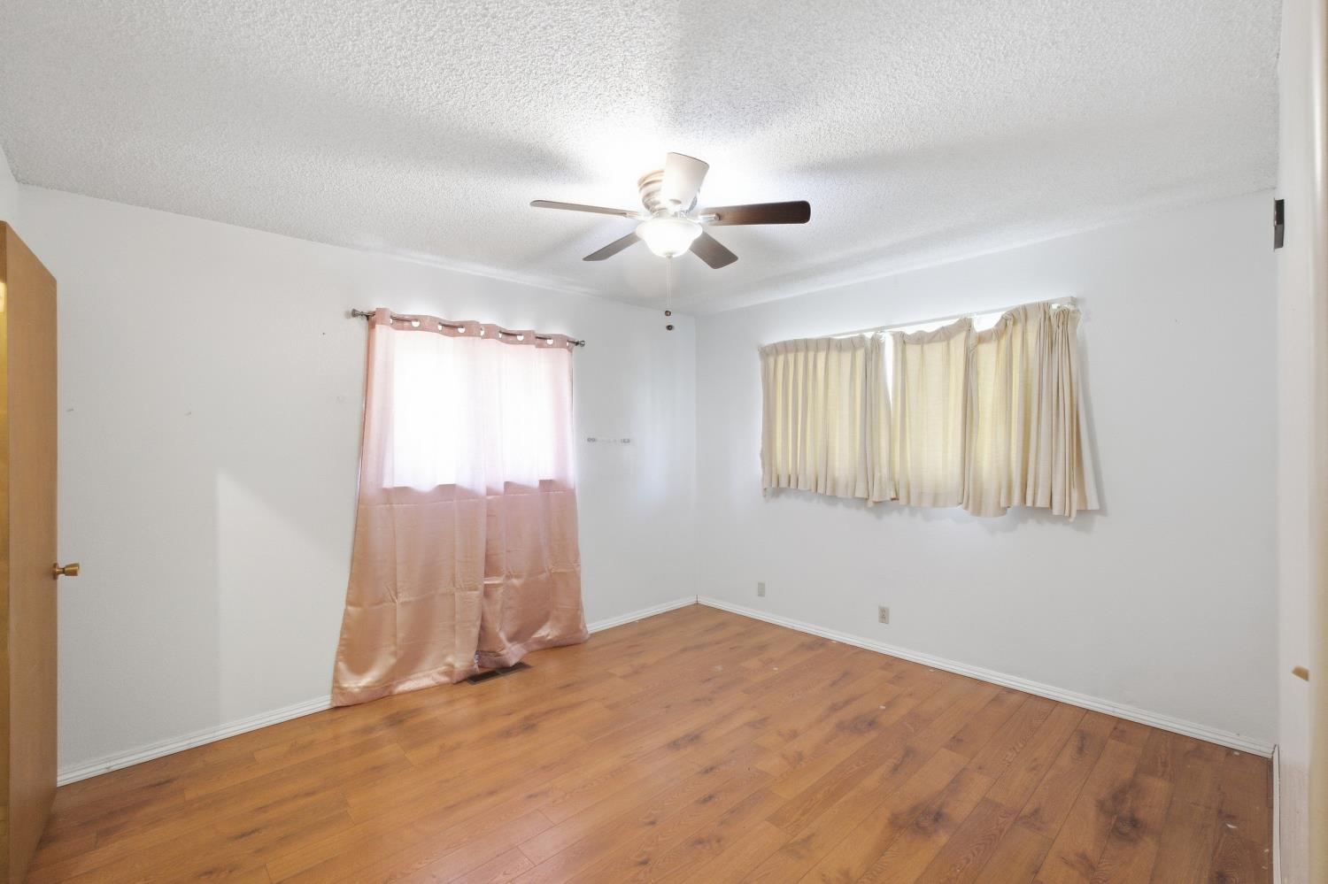2513 Almond Ave, Sanger, CA 93657