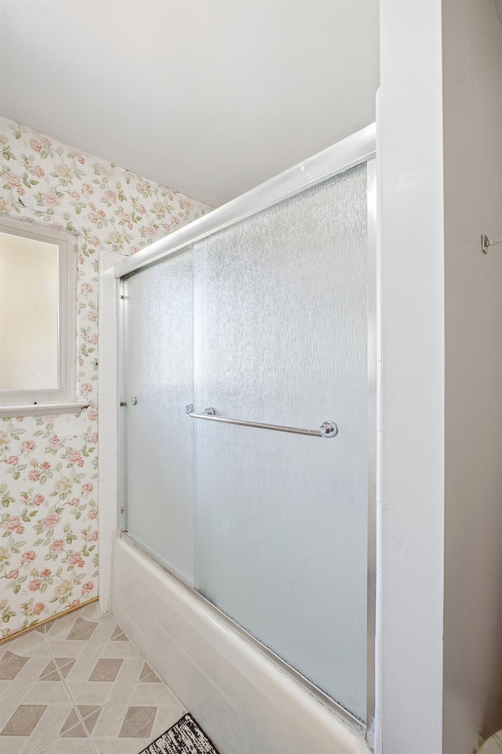 2513 Almond Ave, Sanger, CA 93657