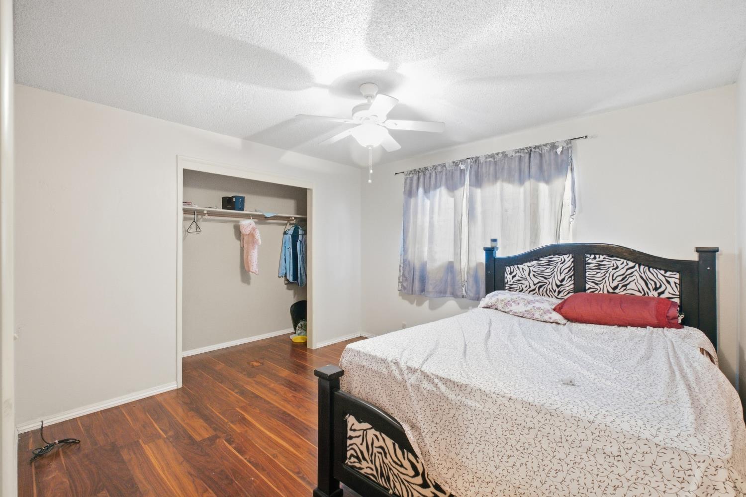 2513 Almond Ave, Sanger, CA 93657