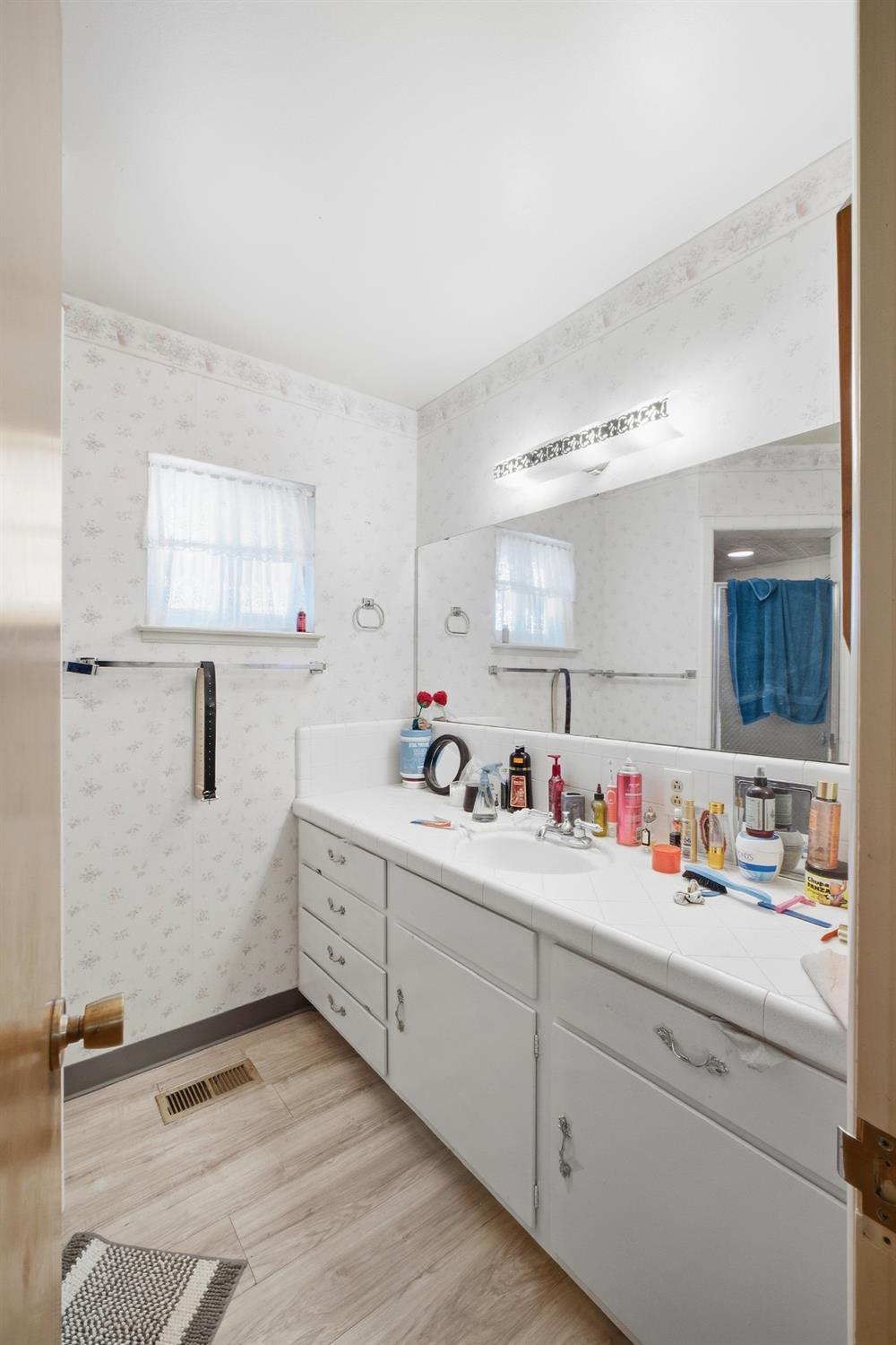 2513 Almond Ave, Sanger, CA 93657
