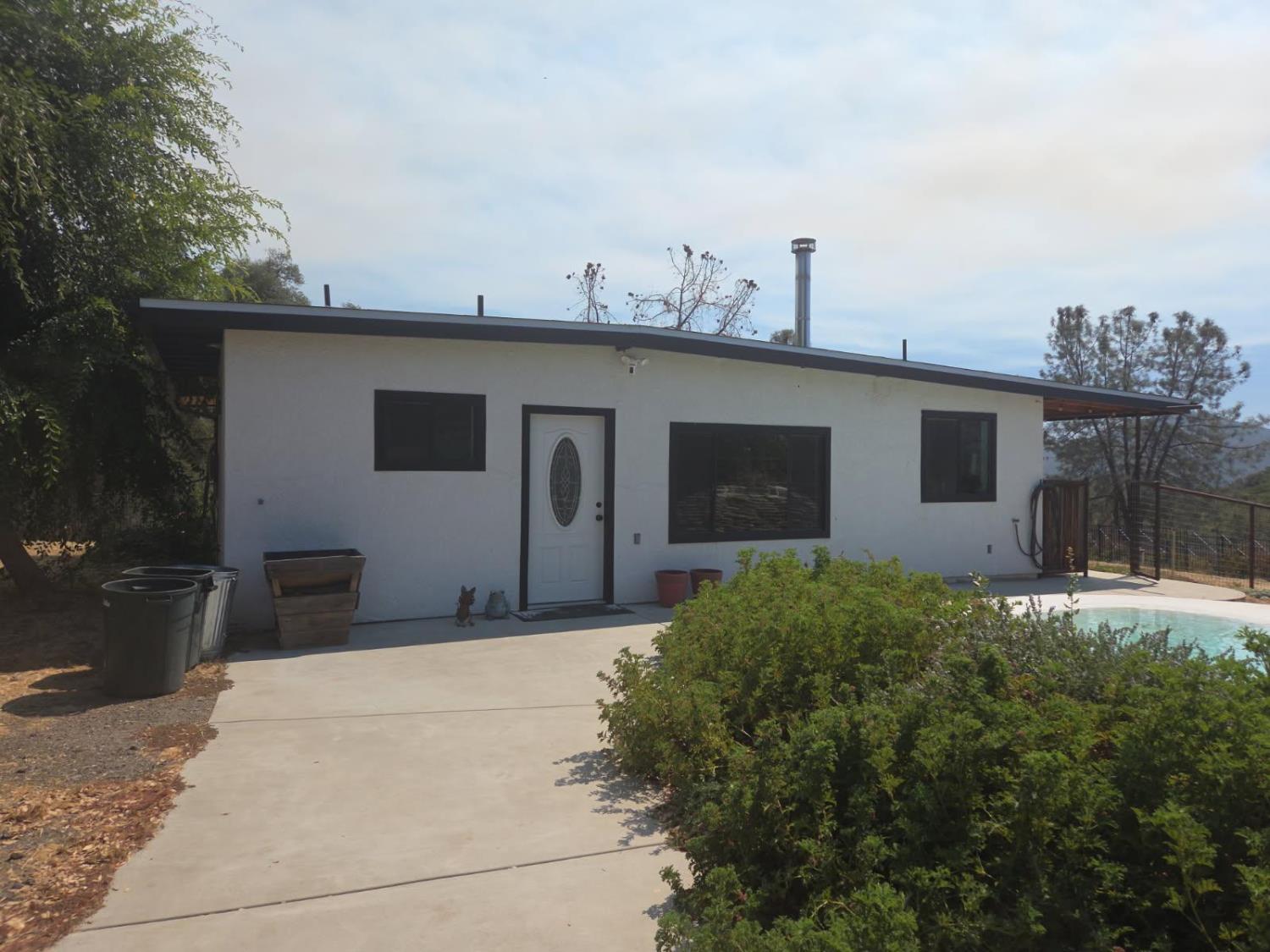 43980 CA-49, Ahwahnee, CA 93601
