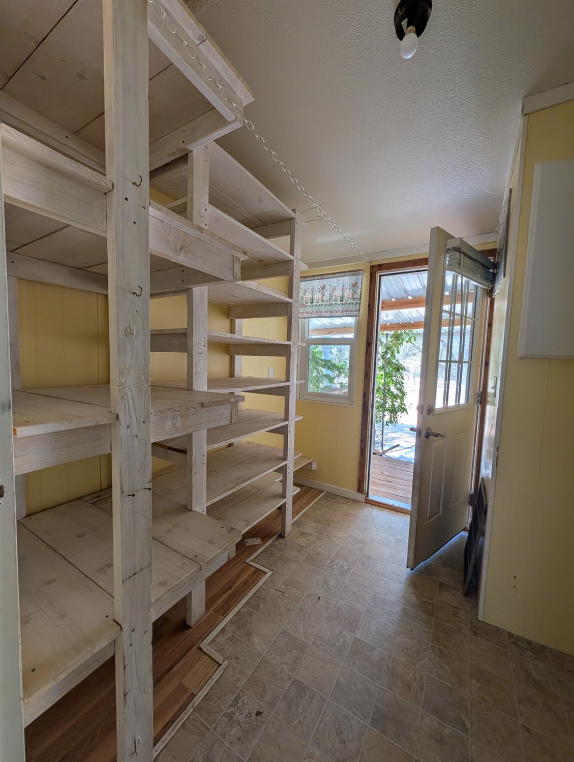 34904 Bronco Ln, Yokuts Valley, CA 93675