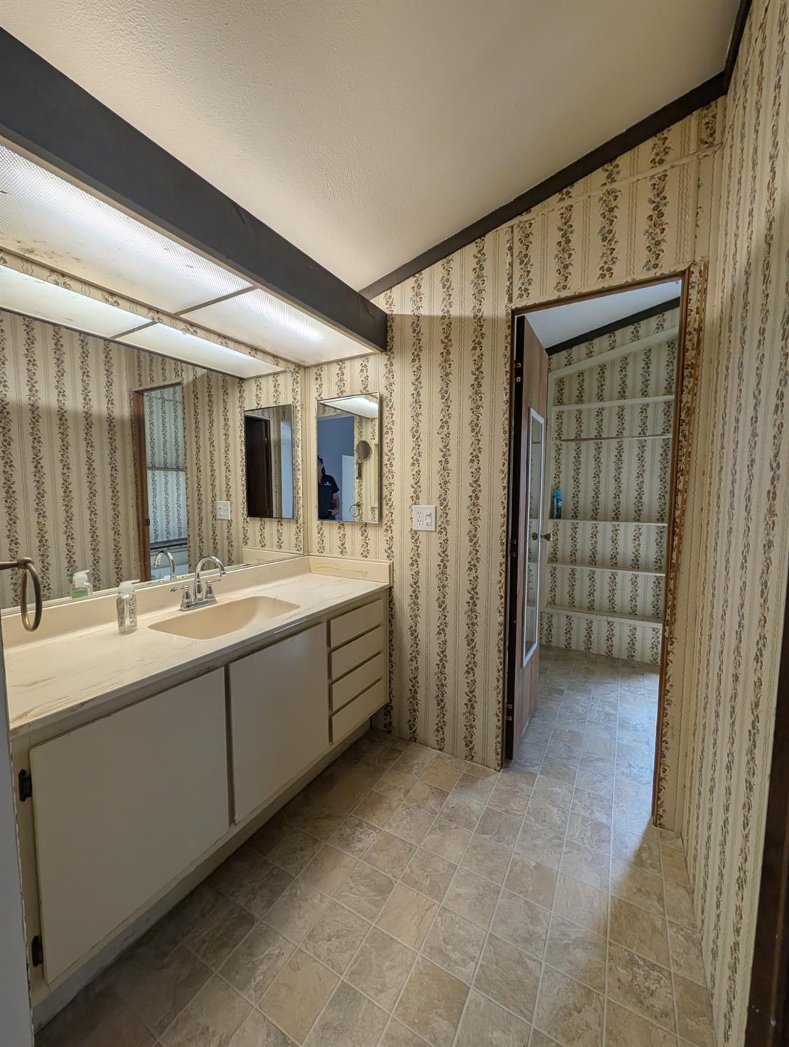 34904 Bronco Ln, Yokuts Valley, CA 93675