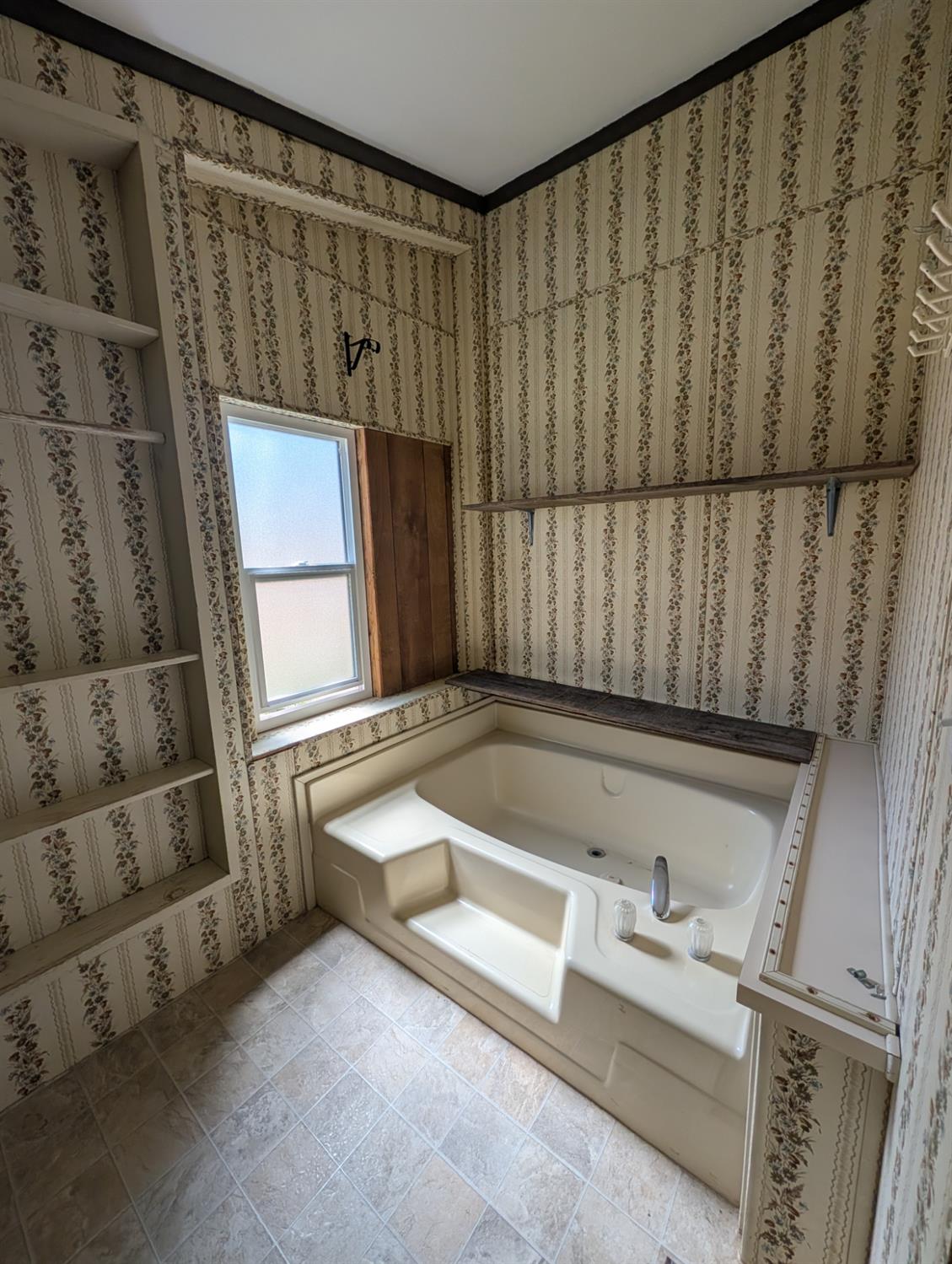 34904 Bronco Ln, Yokuts Valley, CA 93675