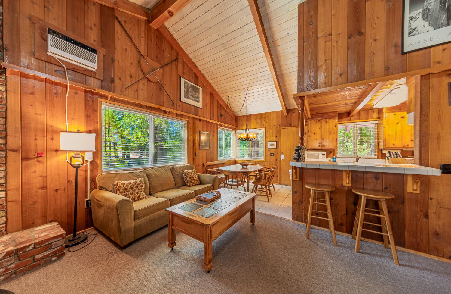 8005 Cedar Cir, Wawona, CA 95389