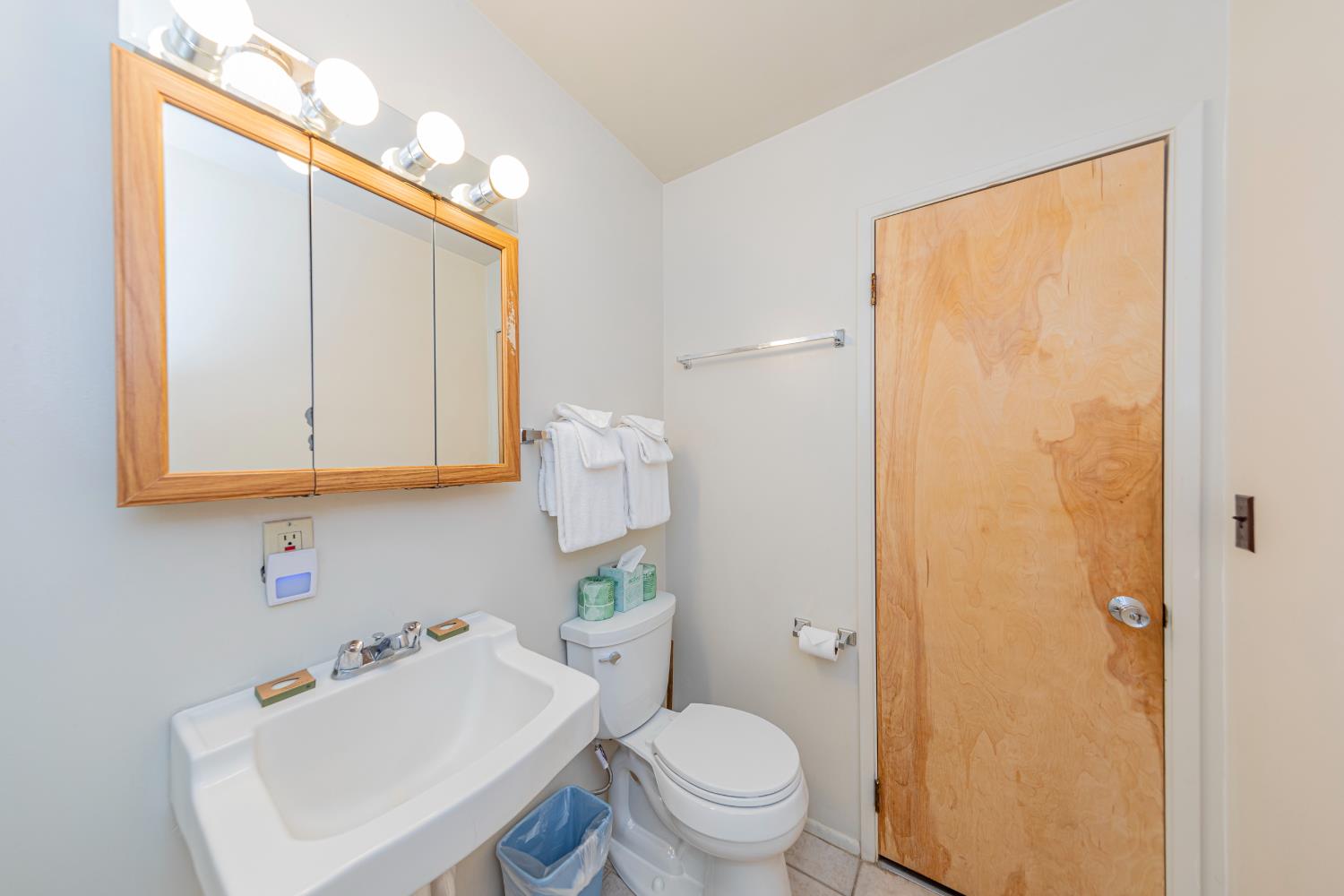 8005 Cedar Cir, Wawona, CA 95389